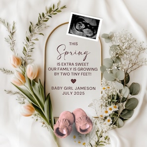 Spring Pregnancy Announcement Digital Template, Flower Baby Girl Reveal, Easter Baby Girl Announcement, Pregnancy Reveal, It&#39;s a Girl