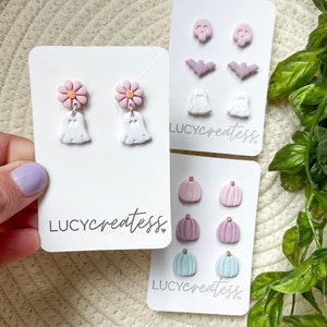 Pastel pumpkin stud earrings . Gold stem pumpkin earrings . Fall stud earrings . Halloween clay earrings . Thanksgiving stud earrings