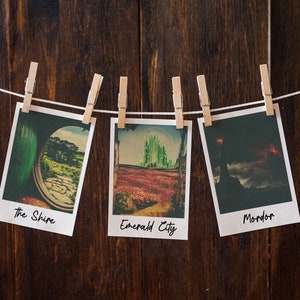 Fiktive Orte POLAROID STYLE 9er Set Gallery Wall - Classroom Decor, High School, Englisch Klasse Klassenzimmer Kunst digitaler download
