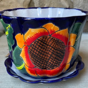 Sunflower Planters Talavera Cobalt blue rim with green leaves water hole and plate to catch the extra water hole 8 X 9