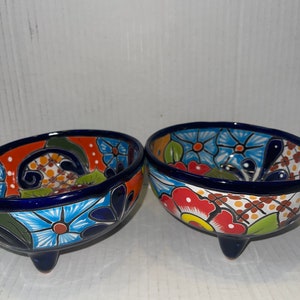 Talavera large Salsa round bowl Molcajetes with 3 feet holds 20 oz cinco de mayo