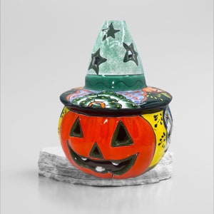 Talavera pumpkin with hat Jack o lantern candle holder Halloween Ceramic pumpkin big with flaw by the mouth