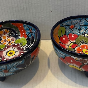Large Hand Painted Talavera Salsa Bowl: Colorful Three Feet Monjitas Bowl