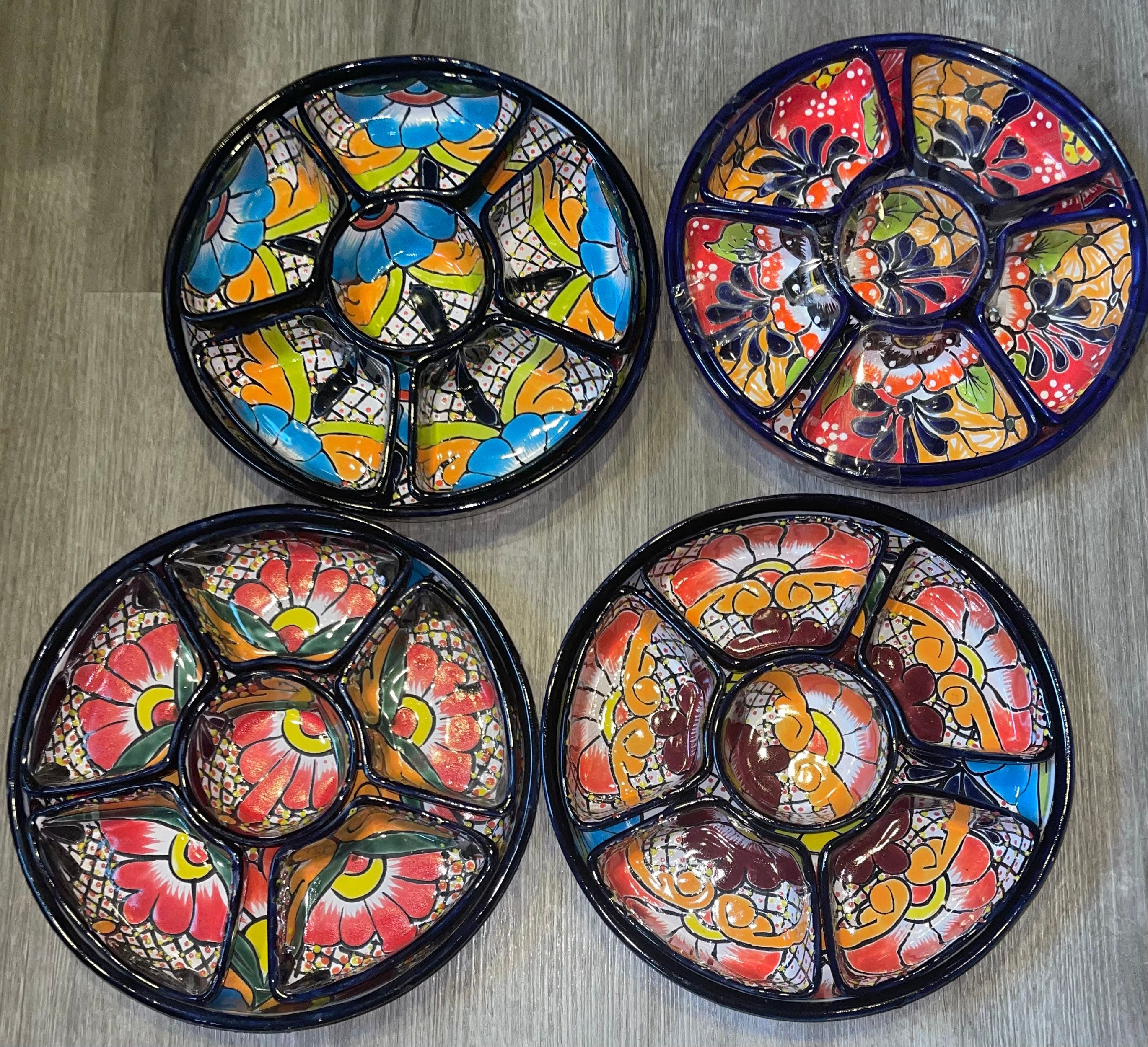 タラベラ前菜トレイ：メキシコの民芸品、チップ＆ディップ盛り合わせ
