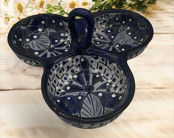 Talavera salsa dipping bowls with handle blue multicolored.