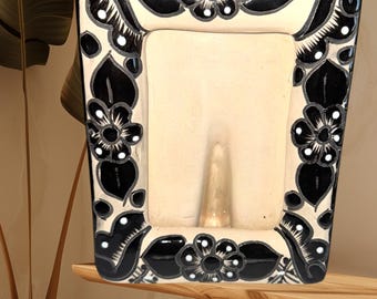  花柄フォトフレーム 陶器 楽天市場】フラワーフォトフレーム 繊細な陶器のお花が咲く写真立て