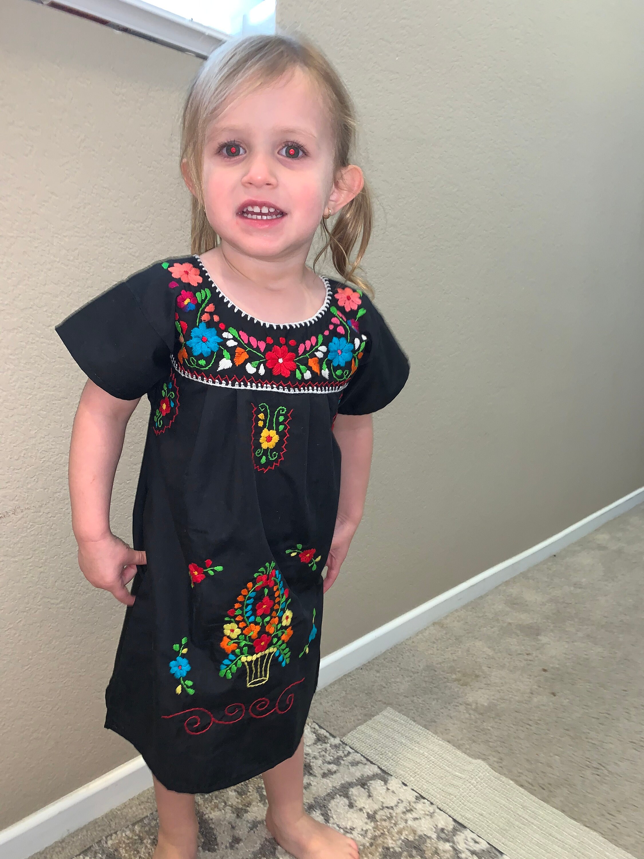 Vestido Tradicional Mexicano Niñas Vestido Negro Túnica flores - Etsy México Vestido Tradicional Mexicano Niñas Vestido Negro Túnica flores - Etsy México