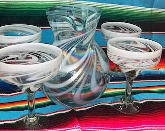 Juego de jarras de margarita sopladas a mano: vasos con remolino blanco, 7 piezas