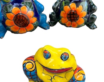 Frogs Rana Talavera small planter multicolored with flowers