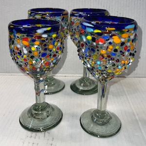 wine glasses hand blown blue rim pebble 4” X 8” Elegant Glass very beautiful holds 12” oz