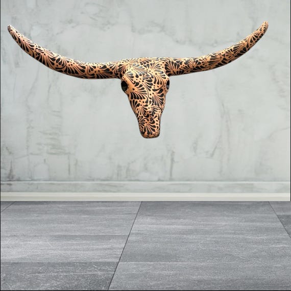 Terecotta long horns cow clay with black swirls 39” length