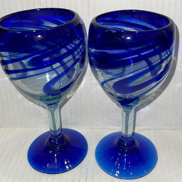 Wine glass Blue Swirl Hand blown unique design blue stand 16 oz beautiful