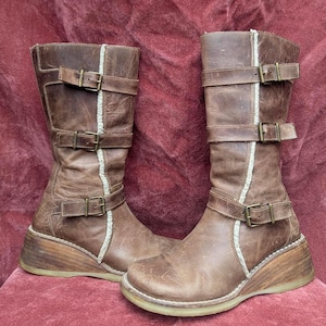 Vintage Y2K Destroy Leather Buckle Boots – UK 5 (EU 38)