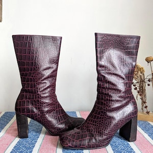 Vintage Y2K Burgundy Crocodile-Embossed Leather Boots - UK Size 5.5