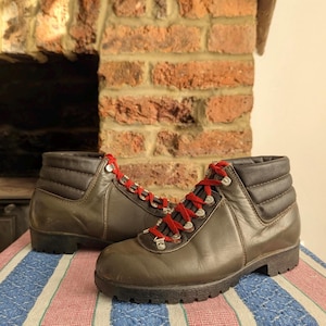 Vintage 1970&#39;s Women&#39;s Leather Hiking Boots – UK 6 / EU 39