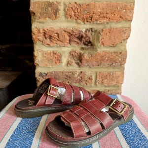 Vintage Dr. Martens Leather Sandals – UK 5 | Classic 90s Fisherman Style