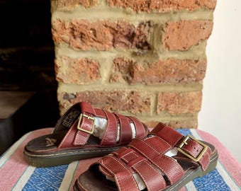 Vintage Dr. Martens Leather Sandals – UK 5 | Classic 90s Fisherman Style