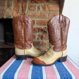 Vintage 90s Tony Lama Cowboy Boots – Two-Tone Leather – Size 5.5/6 Narrow Fit