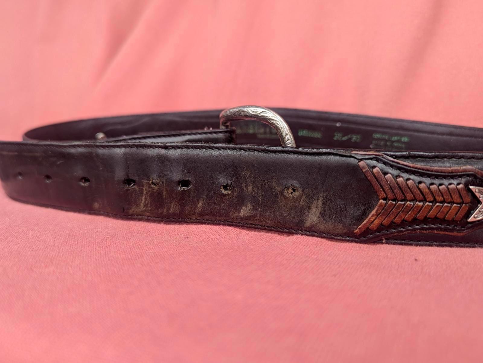 Vintage Black Leather Western Belt Size M/L Tooled Design Classic Cowboy Style Rockmount Swirled Lace Genuine Black Leather Western Belt main image 4