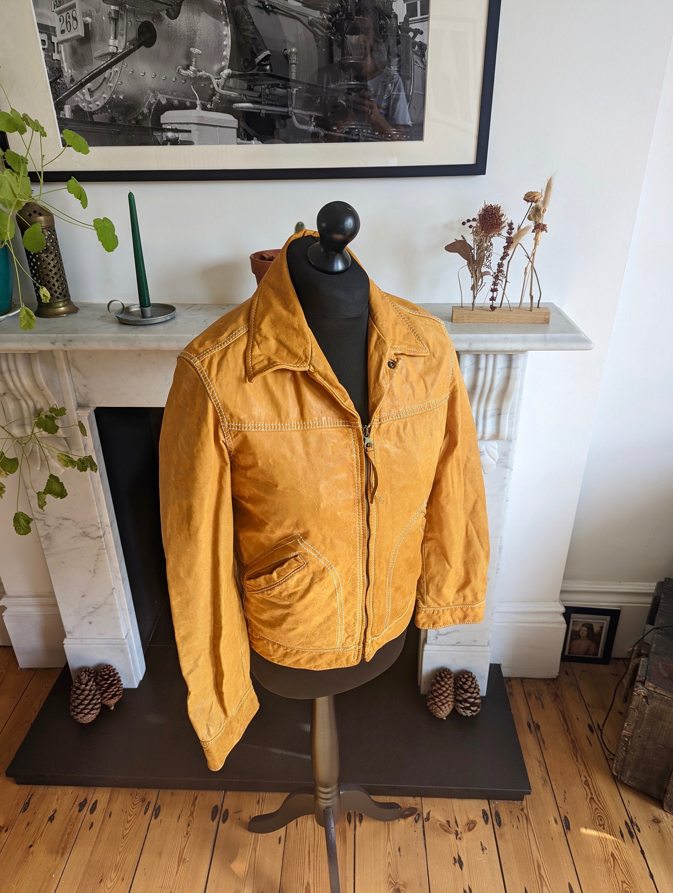 Vintage 90's Marlboro Classics, Mustard Yellow Leather Vintage 90's Marlboro Classics, Mustard Yellow Leather