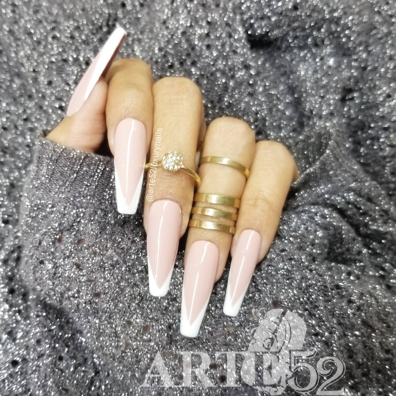 French V shape Press on nails , Long Fake Nails , Acrylic Nails , False Nails , Custom nails , coffin nails , Arte52LuxuryNails