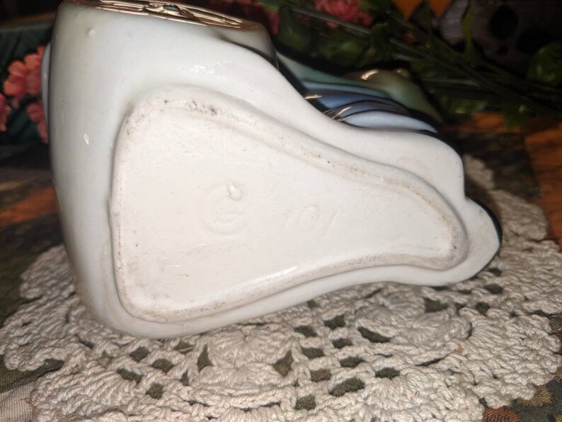 Vintage Mid Century Ceramic Asian Man pulling Rickshaw Planter.
