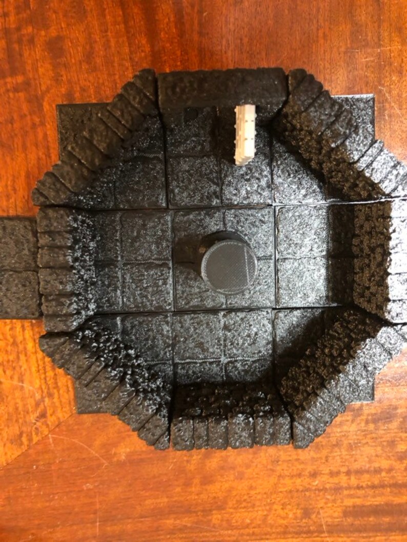 10tiles 3D printed Octagon room with pillar 28mm Scale Dungeons and Dragons Pathfinder DRAGONLOCK\u2122