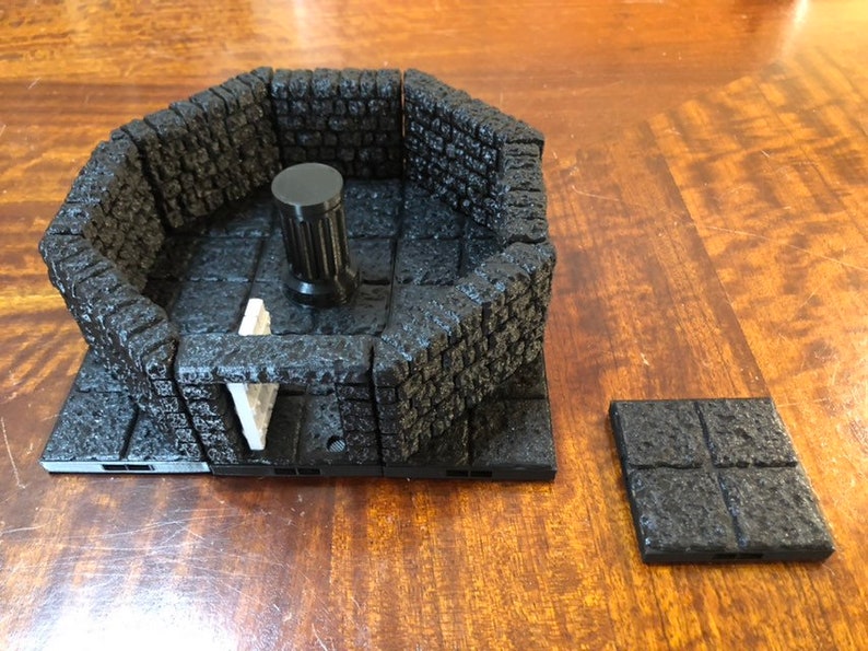 10tiles 3D printed Octagon room with pillar 28mm Scale Dungeons and Dragons Pathfinder DRAGONLOCK\u2122