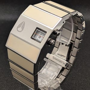 Nixon Rotolog Ivory Inlay Direct Time Technology Surf Skater