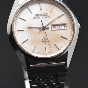 読*き様 SEIKO tank ヴィンテージ　美品 　クオーツ　レクタンギュラー SEIKO セイコー クォーツ 腕時計 レクタンギュラー ゴールド