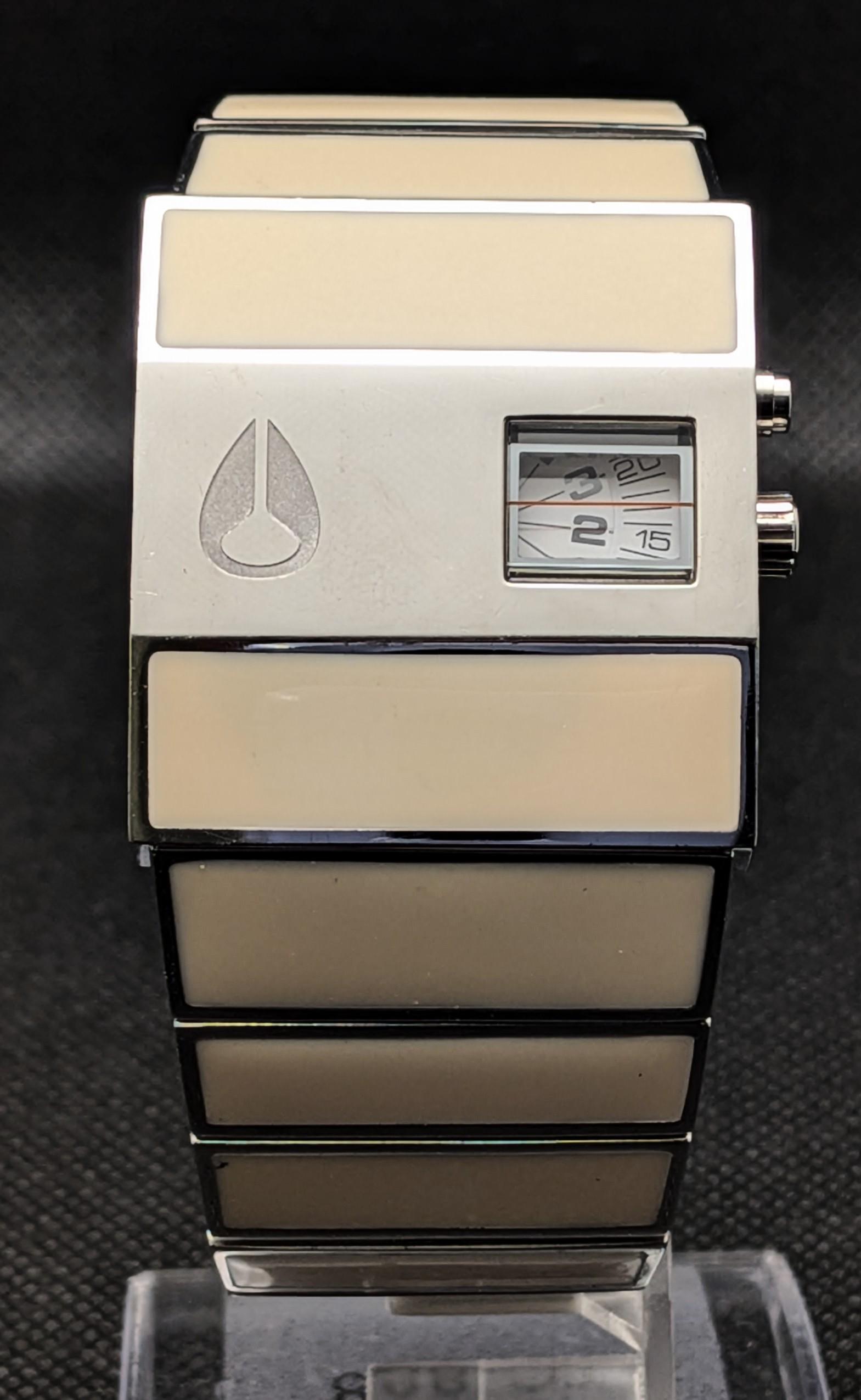 Nixon Rotolog Ivory Inlay Direct Time Technology Surf Skater 