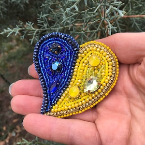 Heart for Ukraine Brooch | Handmade Beaded Pin | Blue & Yellow Jewelry | Ukrainian Flag Brooch | Beaded Heart Pin | Support Ukraine Gift