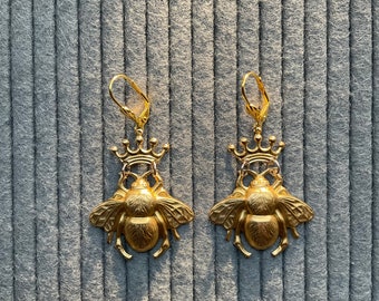 Pendientes colgantes Queen Bee: Pendientes bohemios de latón