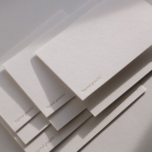 au-delà de la carte de remerciement reconnaissant |  Feuille pressée |  Minimal