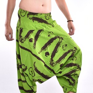 Groene handgeschilderde katoenen baggy broek, Hmong broek, yoga broek, harem broek, low cut broek, hippie broek, unisex gratis upgrade express verzending