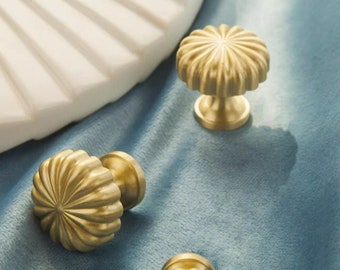 Solid Golden Knobs,Round Knobs,Sunflower Knob,Shiny Gold/Silver Drawer Knob,Dresser Knobs,Bathroom Knob,Kitchen Knob,Wardrobe Handles Knob