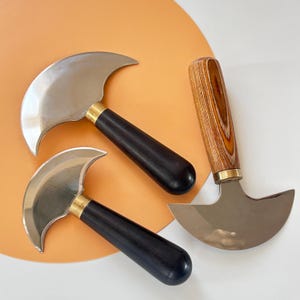 Ultra Sharp Leather Skiving Knife: Round Head Craft Cutting Tool
