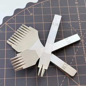 Manganese Steel Leather Stitching Chisel: French Style Pricking Iron