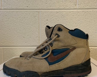 vintage nike hiking boots