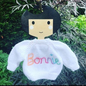 Newborn Personalised hand knitted baby cardigan image 6