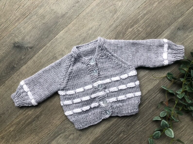 0-3 months personalised Hand knitted cardigan image 1