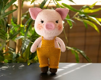 PDF crochet pattern (English) : Minji the pig with dungarees-Amigurumi doll pdf-cochet piggy-crochet animal - amigurumi tuto-crochet pattern