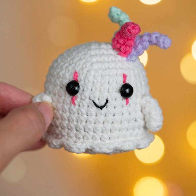 crochet halloween pattern -crochet ghost pattern - amigurumi ghost pattern - easy crochet ghost - halloween pattern