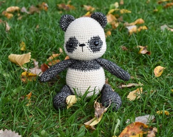 PDF crochet pattern: Kuri the panda-Amigurumi doll pdf-Panda patron-Crochet Pattern-Panda crochet