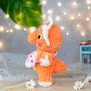 2 Crochet Dinosaur Patterns (PDF - English), Triceratops Amigurumi Pattern For Beginner, Dinosaur chenille yarn, amigurumi pattern