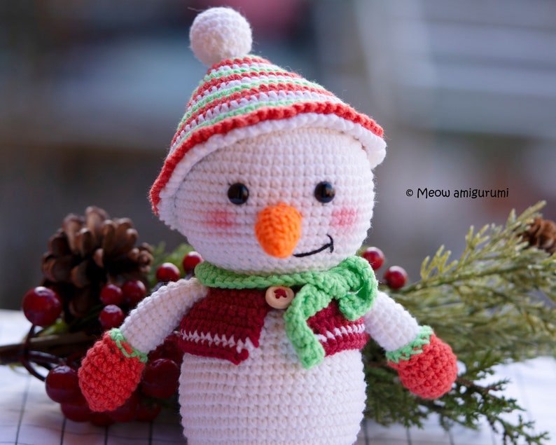 Sneeuwman haakpatroon Kerstdecoratiepatroon Amigurumi patroon Gehaakte sneeuwman Amigurumi tuto afbeelding 2