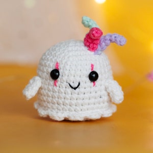 crochet halloween pattern -crochet ghost pattern - amigurumi ghost pattern - easy crochet ghost - halloween pattern
