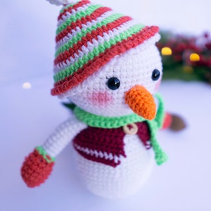 Sneeuwman haakpatroon Kerstdecoratiepatroon Amigurumi patroon Gehaakte sneeuwman Amigurumi tuto afbeelding 3