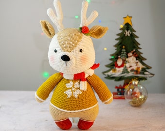 PDF Amigurumi pattern English/ French/Spanish: Prancer BIG reindeer- Crochet large reindeer 45cm/18 inc tall- Français patron-Amigurumi doll