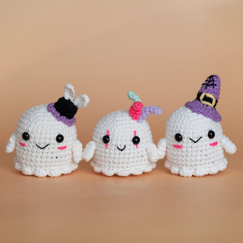 crochet halloween pattern -crochet ghost pattern - amigurumi ghost pattern - easy crochet ghost - halloween pattern